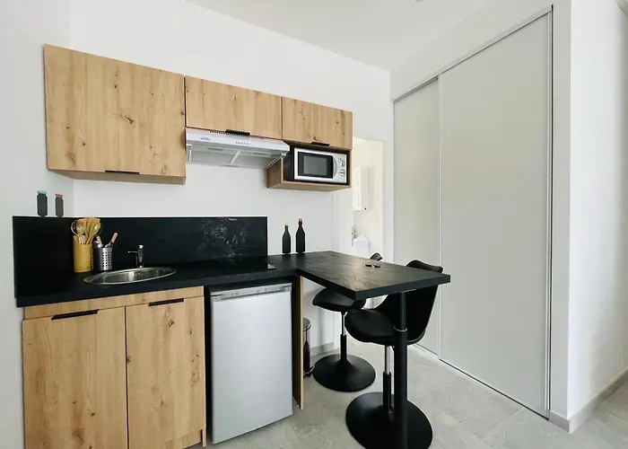 Negrin Apartment