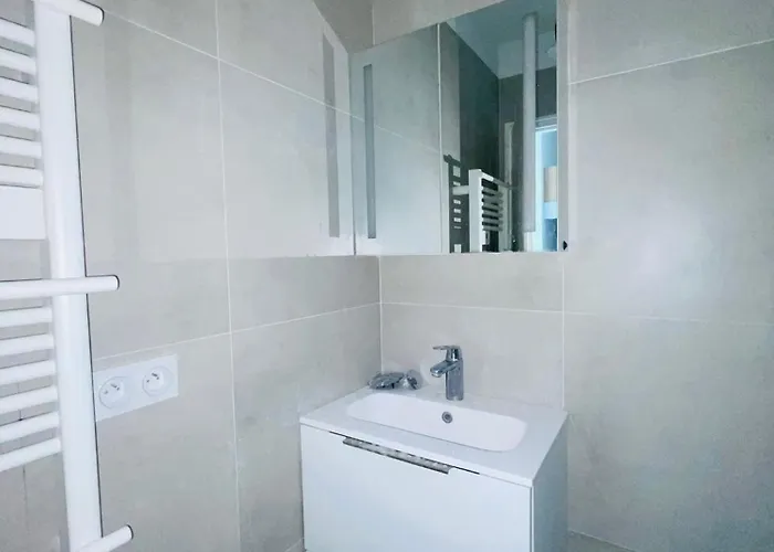 Negrin Apartment